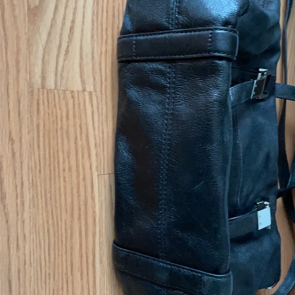 Michael Kors bag! Used but in great condition! - Picture 4 of 5